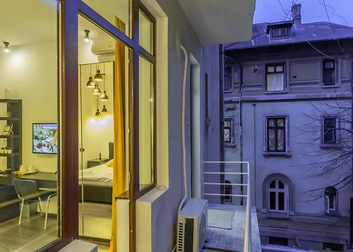 Chateau: Upscale Suites In Bucharest'S Historical Center!