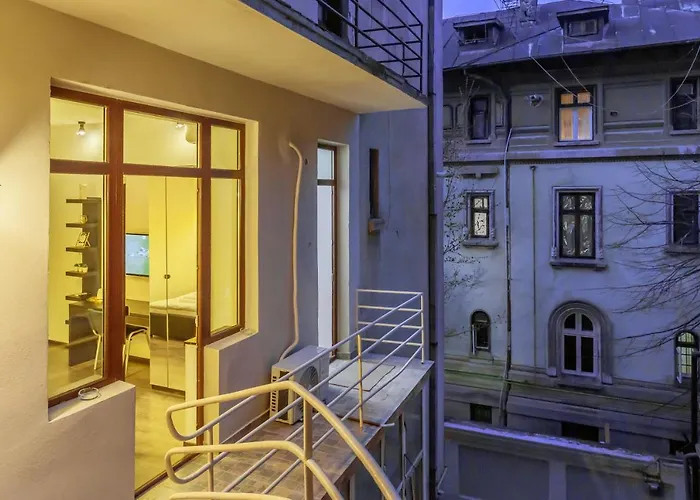 Chateau: Upscale Suites In Bucharest'S Historical Center!
